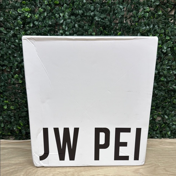 JW PEI NITA PUPPY SHAPED HANDBAG - Picture 10 of 11